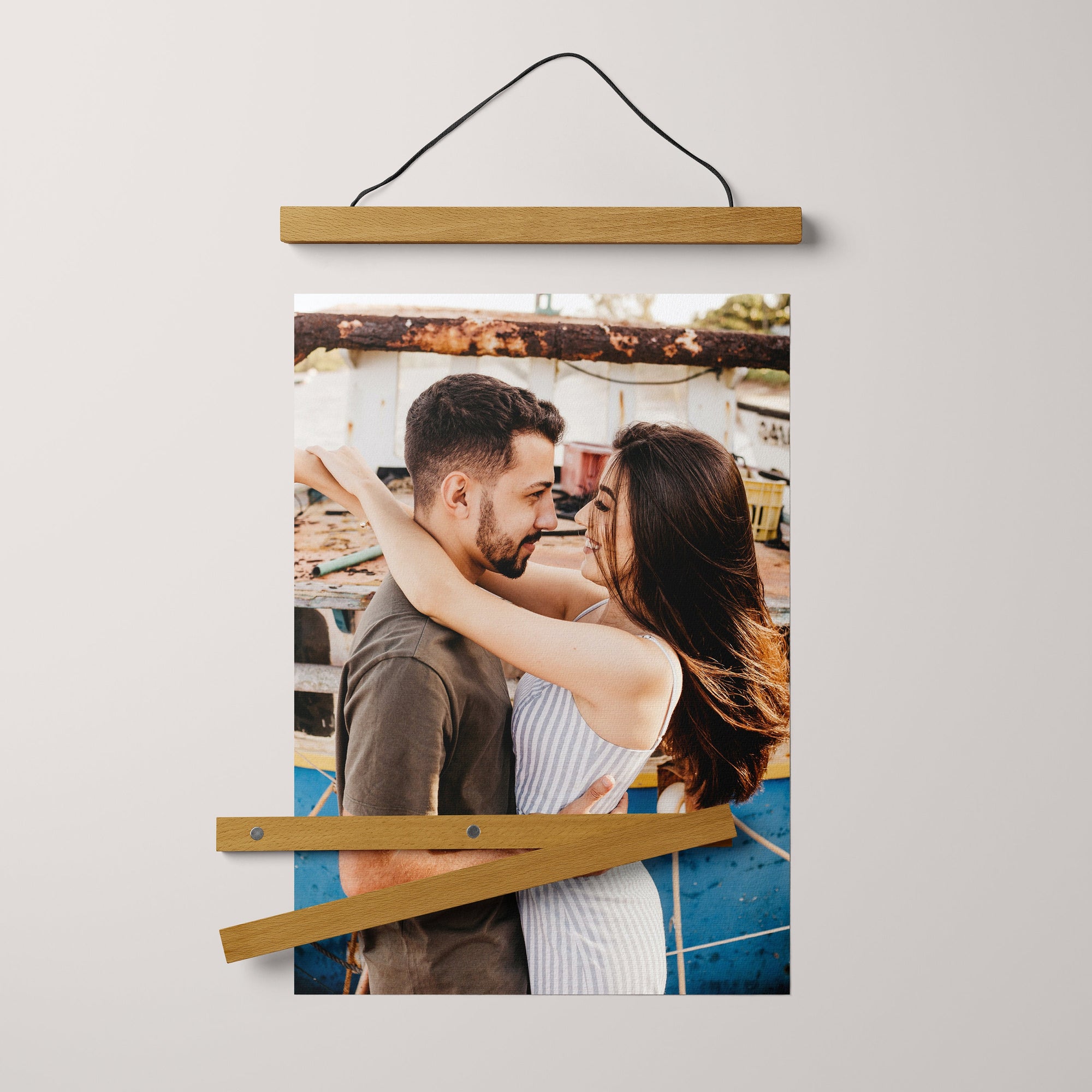 Hanger frames, Your photo on canvas framed, Print Hanger, Poster hange – OC  Canvas Studio
